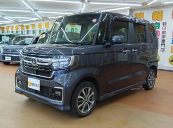 N-BOXカスタム Ｌ 後期型　純正ナビＴＶ・バックカメラ 4WD