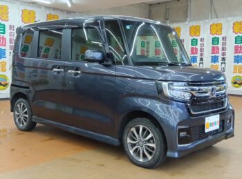 N-BOXカスタム Ｌ 後期型　純正ナビＴＶ・バックカメラ 4WD