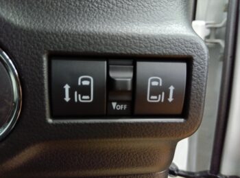 スペーシアカスタム ハイブリッドＸＳ　全方位モニター付純正ナビＴＶ スズキコネクト 未使用車  4WD