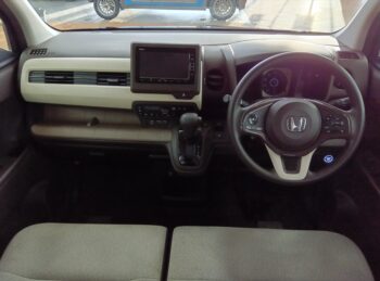 N-WGN Ｌホンダセンシング　純正ナビ・バックカメラ 4WD