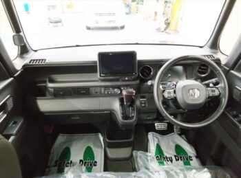 N-BOXカスタム ターボ ナビTV バックカメラ 4WD