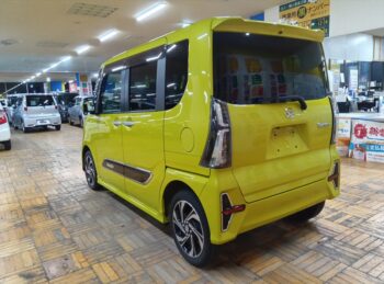 タントカスタム ＲＳ　スタイルセレクション ターボ　純正スマホ連携ディスプレイオーディオ付 4WD