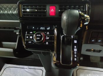 タントカスタム ＲＳ　スタイルセレクション ターボ　純正スマホ連携ディスプレイオーディオ付 4WD