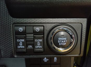 タントカスタム ＲＳ　スタイルセレクション ターボ　純正スマホ連携ディスプレイオーディオ付 4WD