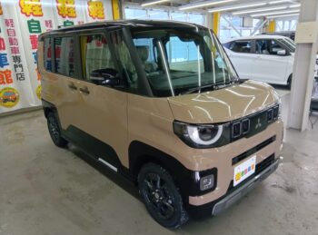 デリカミニ T プレミアム デリマルパッケージ ターボ 届出済未使用車 4WD