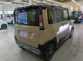 デリカミニ T プレミアム デリマルパッケージ ターボ 届出済未使用車 4WD