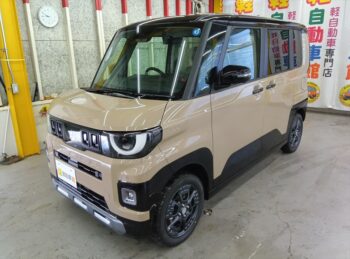 デリカミニ T プレミアム デリマルパッケージ ターボ 届出済未使用車 4WD