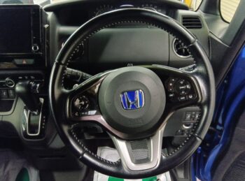 N-BOXカスタム G・L ターボ ホンダセンシング 純正８インチナビTV バックカメラ 4WD