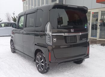 N-BOXカスタム Ｇ・Ｌ ホンダセンシング 社外ナビ・バックカメラ 4WD