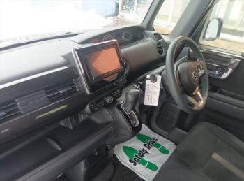 N-BOXカスタム Ｇ・Ｌ ホンダセンシング 社外ナビ・バックカメラ 4WD