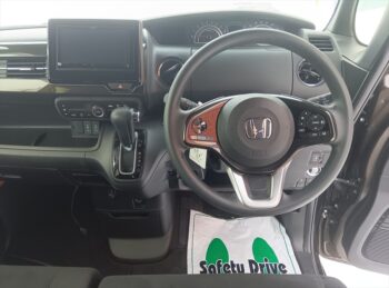 N-BOXカスタム Ｇ・Ｌ ホンダセンシング 社外ナビ・バックカメラ 4WD