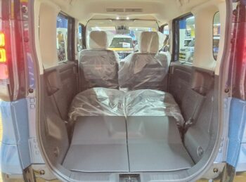 デリカミニ T プレミアム デリマルパッケージ  4WD　ターボ　届出済未使用車