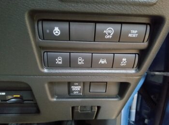 デリカミニ T プレミアム デリマルパッケージ  4WD　ターボ　届出済未使用車