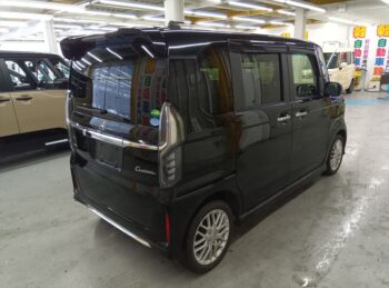 N-BOXカスタム L ターボ 純正ナビTV 後期型 4WD