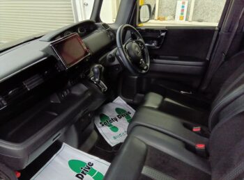 N-BOXカスタム L ターボ 純正ナビTV 後期型 4WD