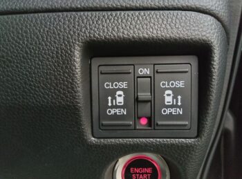 N-BOXカスタム L ターボ 純正ナビTV 後期型 4WD