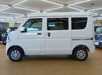 エブリイバン ＰＣ６型 純正バックアイカメラ付ディスプレイオーディオ  未使用車 4WD