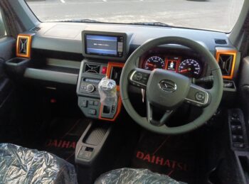 タフト Ｇ 純正ナビＴＶ バックカメラ 未使用車