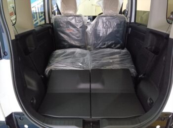 デリカミニ T プレミアム デリマルパッケージ ターボ　未使用車 4WD