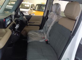 デリカミニ T プレミアム デリマルパッケージ ターボ　未使用車 4WD