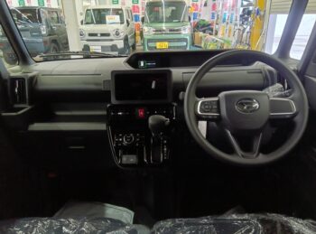 タントカスタム X パノラマモニターカメラ 未使用車 4WD