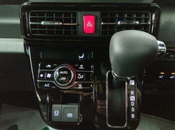 タントカスタム X パノラマモニターカメラ 未使用車 4WD