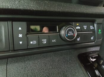 N-BOXカスタム スロープ 福祉車両車椅子仕様 純正ナビTV 4WD