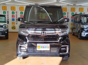 N-BOXカスタム Ｌ　純正８インチナビＴＶ・バックカメラ　後期型 4WD