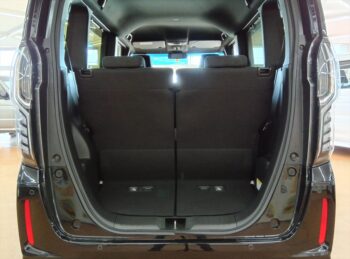 N-BOXカスタム Ｌ　純正８インチナビＴＶ・バックカメラ　後期型 4WD