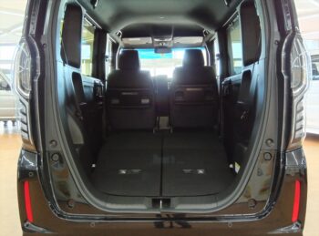 N-BOXカスタム Ｌ　純正８インチナビＴＶ・バックカメラ　後期型 4WD