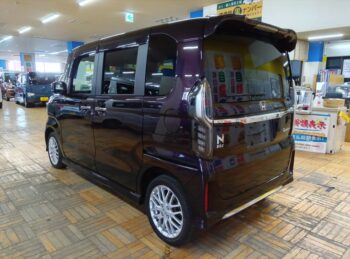 N-BOXカスタム Ｌ・ターボ　純正ナビＴＶ　バックカメラ　後期型 4WD