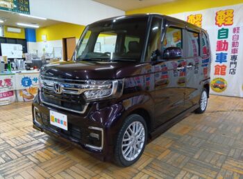 N-BOXカスタム Ｌ・ターボ　純正ナビＴＶ　バックカメラ　後期型 4WD