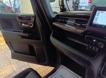 N-BOXカスタム Ｌ・ターボ　純正ナビＴＶ　バックカメラ　後期型 4WD