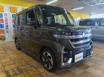 スペーシアカスタム ハイブリッドＸＳ　全方位モニター　純正９インチナビ　ＴＶ　スズキコネクト 4WD