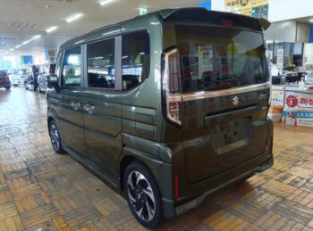 スペーシアカスタム ハイブリッドＸＳ　全方位モニター　純正９インチナビ　ＴＶ　スズキコネクト 4WD