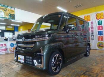 スペーシアカスタム ハイブリッドＸＳ　全方位モニター　純正９インチナビ　ＴＶ　スズキコネクト 4WD