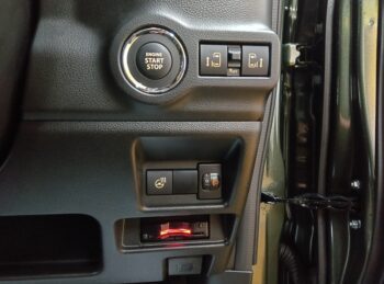 スペーシアカスタム ハイブリッドＸＳ　全方位モニター　純正９インチナビ　ＴＶ　スズキコネクト 4WD