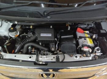 N-BOX Ｇ・Ｌターボホンダセンシング　ナビ　バックカメラ 4WD