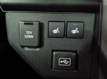 タフト Ｇターボクロムベンチャー　純正ナビ　ＴＶ　バックカメラ 4WD 未使用車