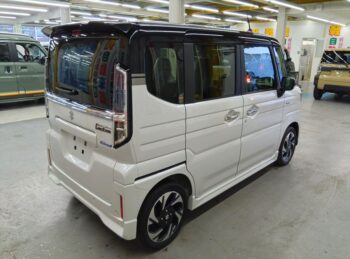 スペーシアカスタム ハイブリッド XS 10インチディスプレイオーディオ・バックカメラ 未使用車 4WD