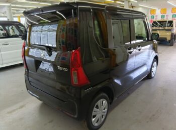タント X リミテッド 未使用車 4WD