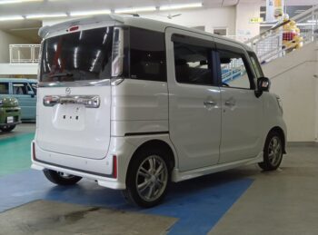 フレアワゴン カスタムスタイル ハイブリッドＸＳ　　8インチナビ・ＴＶ　4ＷＤ