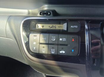 N-BOXカスタム Ｇ・Ｌパッケージ 純正ナビ・TV・バックカメラ 後期型