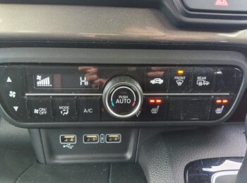 N-WGNカスタム L・ターボ 純正ナビ・TV・バックカメラ 4WD