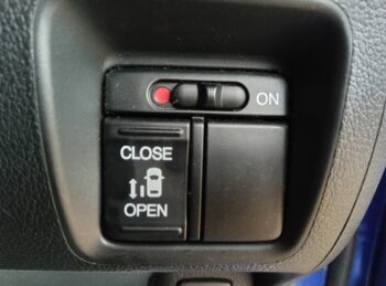 N-BOX+カスタム Ｇ 福祉車両 車いす仕様スローパー後期型 純正ナビ・ＴＶ4WD