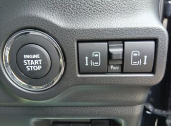 スペーシアカスタム ハイブリットＸＳ 現行型 未使用車