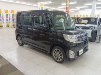 タントカスタム X　4WD