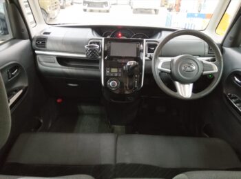 タントカスタム X　4WD