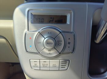 NV100クリッパーリオ E ターボ 純正ナビ・TV・バックカメラ 4WD