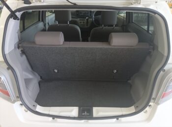 プレオプラス LA　4WD